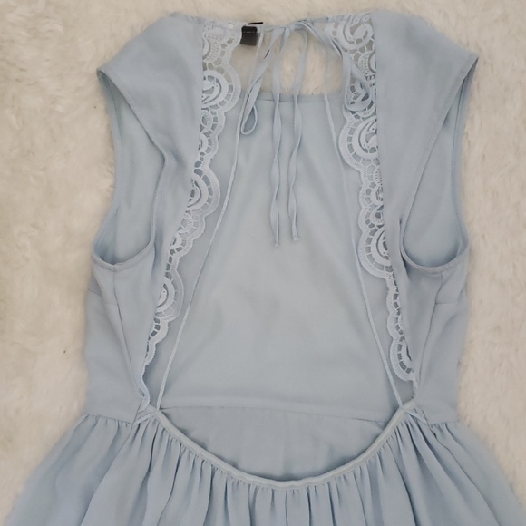 🎉🎊HP🎉🎊Lace Bottom Dress - Picture 4 of 5